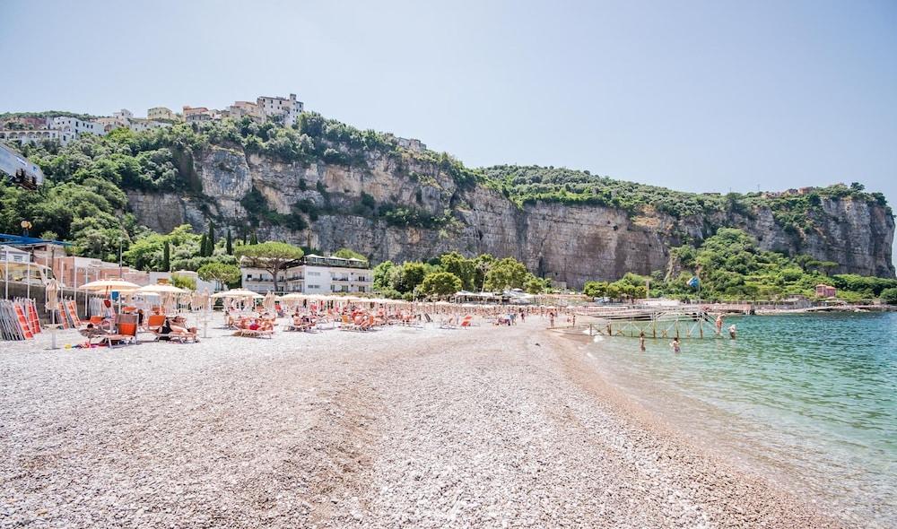 Le Ancore Hotel Vico Equense Exterior photo